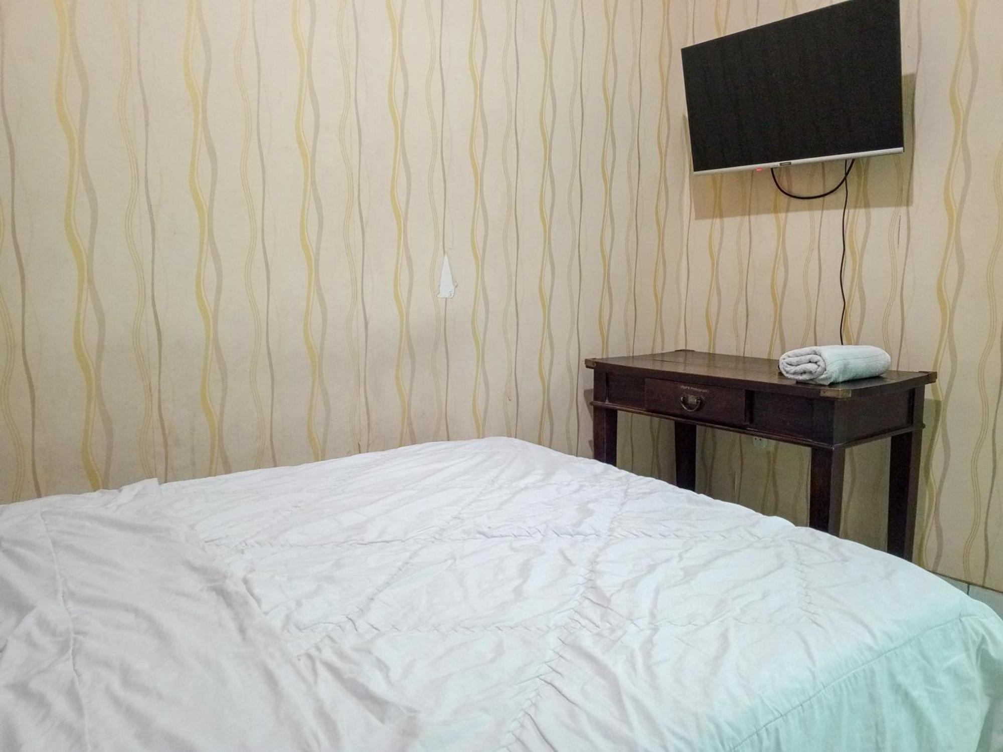 Trihakso Guest House Near Kaliurang Redpartner Sleman  Exteriör bild