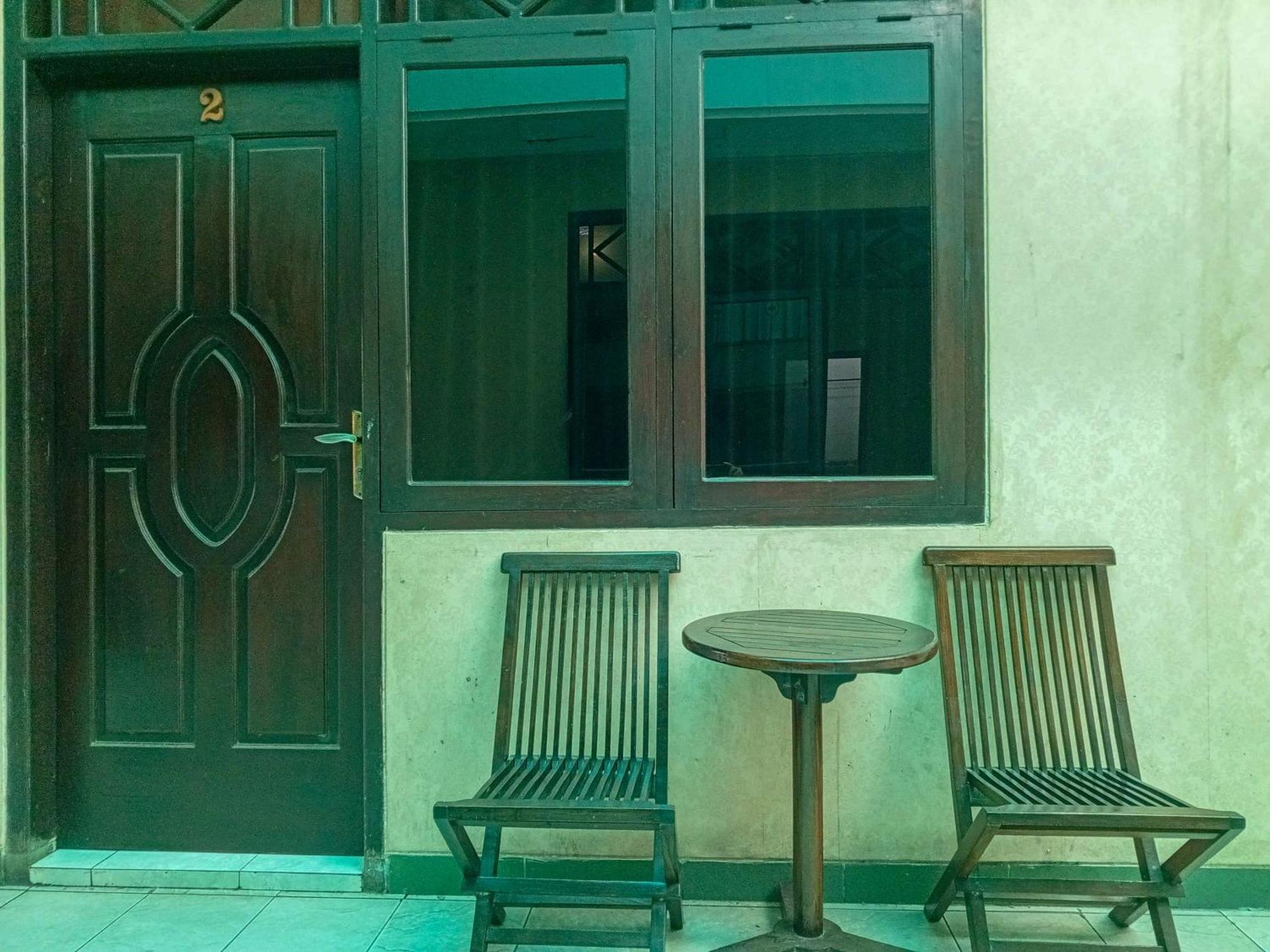 Trihakso Guest House Near Kaliurang Redpartner Sleman  Exteriör bild